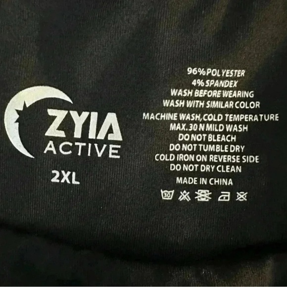 Zyia Five Star Shorts black & camo Size 2XL NWT - Picture 5 of 5